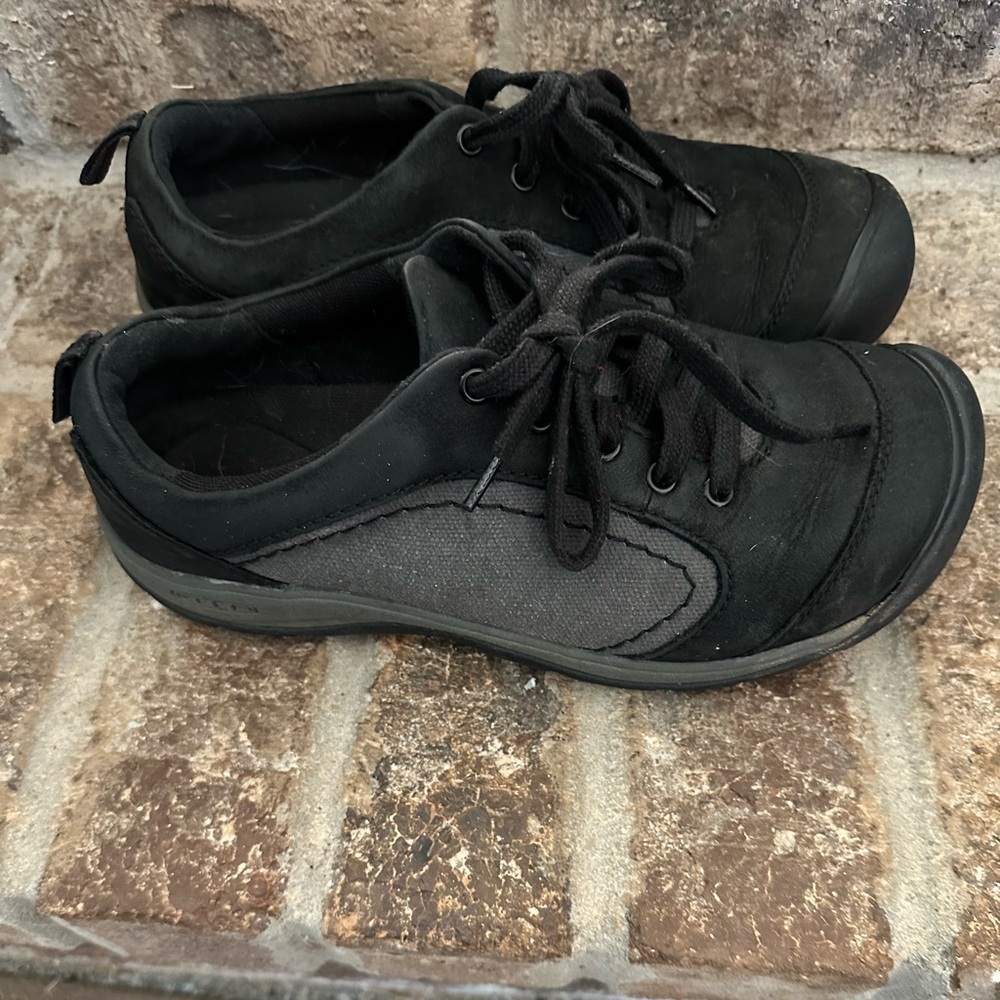 KEEN Women’s Size 8 W Presidio Casual Sneakers Black Leather Canvas Outdoor Gorp